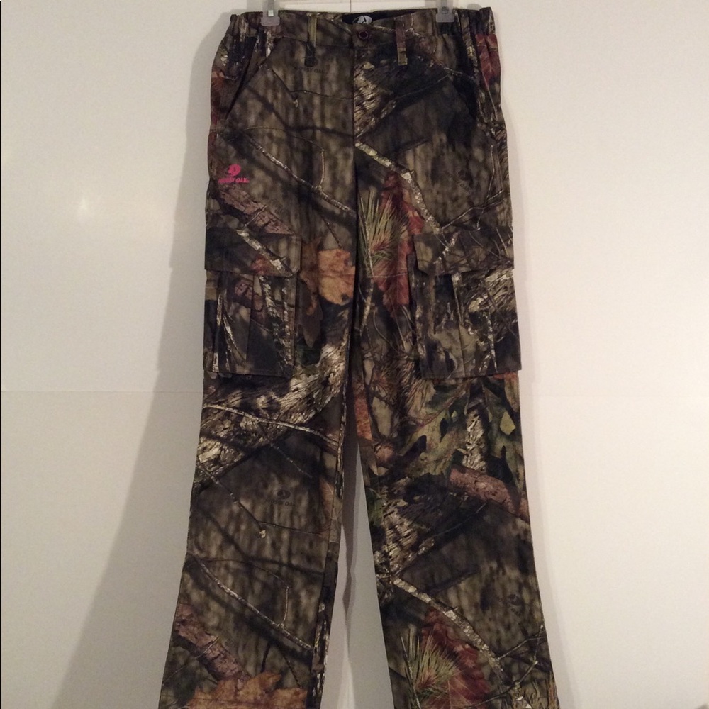Mossy Oak Camo Cargo Pants.